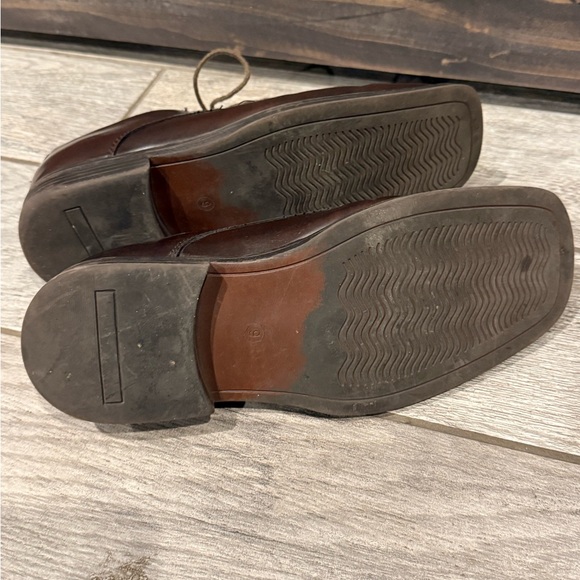 Kenneth Cole Men's Brown Leather Dress Shoes - Picture 6 of 7